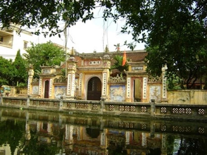 Temple area of ​​Nguyen Trai