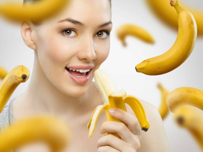 Bananas contain a lot of sugar and starch, which is very effective and easy to eat