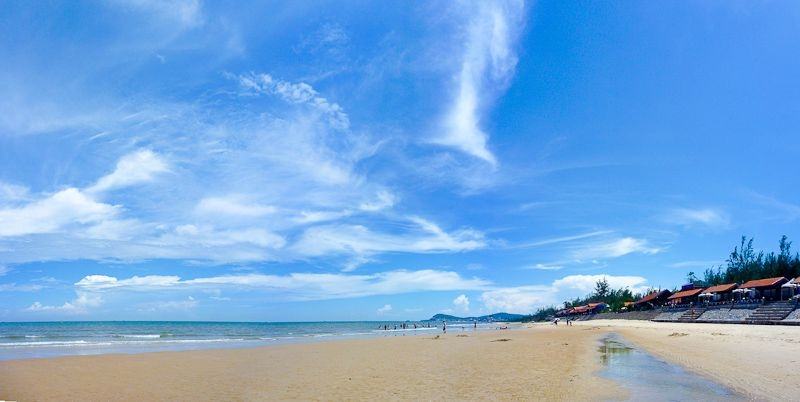 Chi Linh Beach