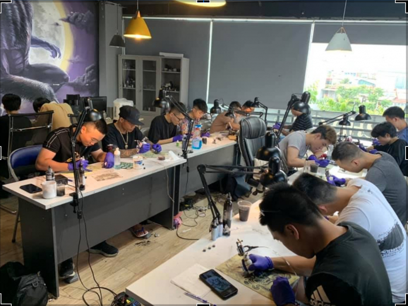 A corner of a tattoo training class taught directly by Artist Trieu Viet Anh