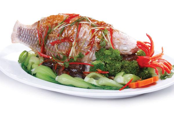 Steamed red snapper with soy sauce