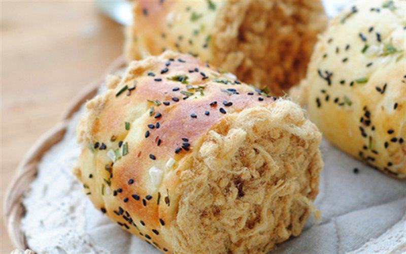 Fluffy roll bread