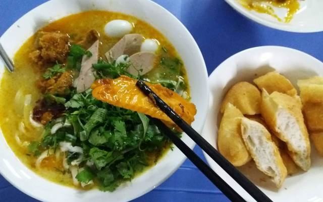 Hue snakehead fish soup