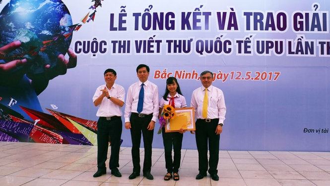 Nguyen Do Huyen Vi at the 46th UPU International Letter Writing Competition Award Ceremony