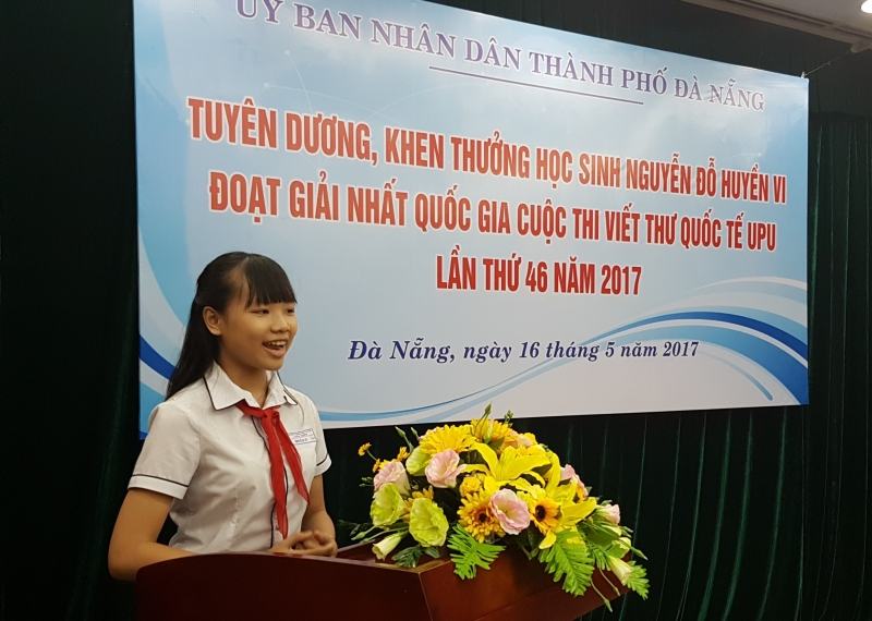 Huyen Vi was rewarded by the People's Committee of Da Nang City