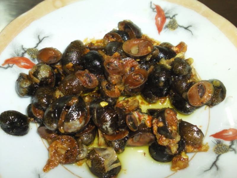 Sauteed Coconut Snails with Butter