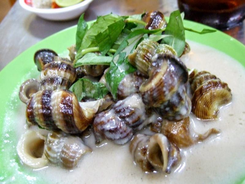 Coconut fried snails