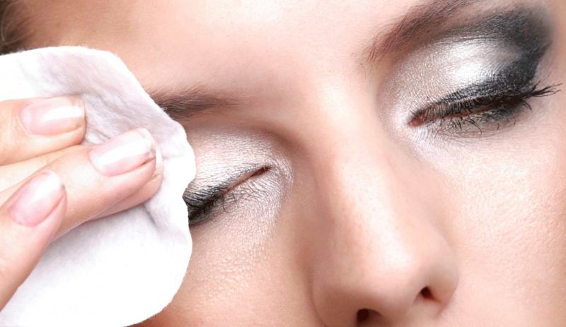 Vaseline makeup remover