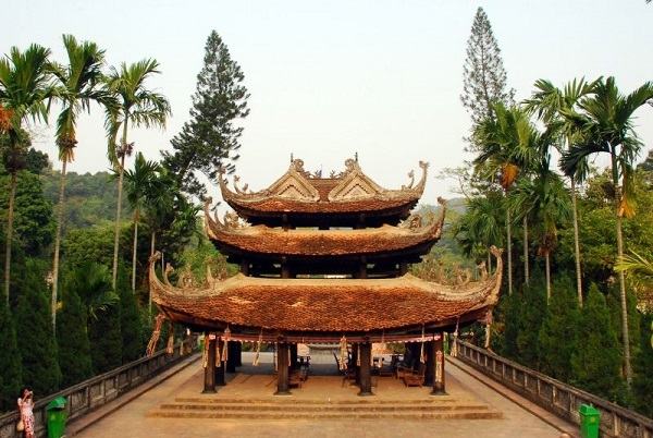 Huong pagoda