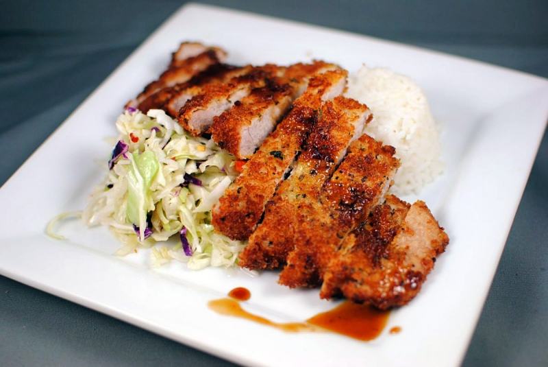 Tonkatsu is a special dish of Japanese cuisine (Source: Collectibles)