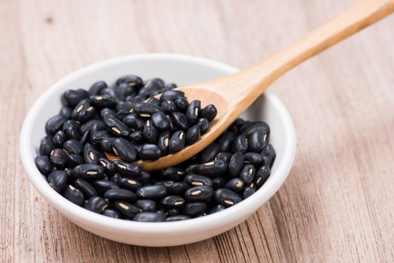 Black beans have a very good effect of clearing heat and eliminating alcohol