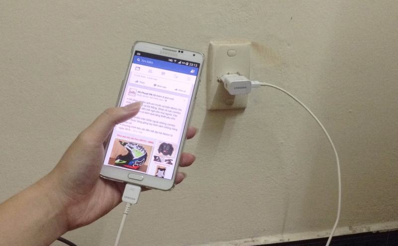Sometimes, placing your phone charger in the room can also cause battery fire and explosion because the battery is operating at too much capacity.