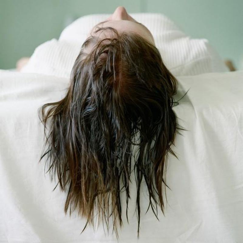 Letting your hair wet when you go to sleep has a big impact on your health
