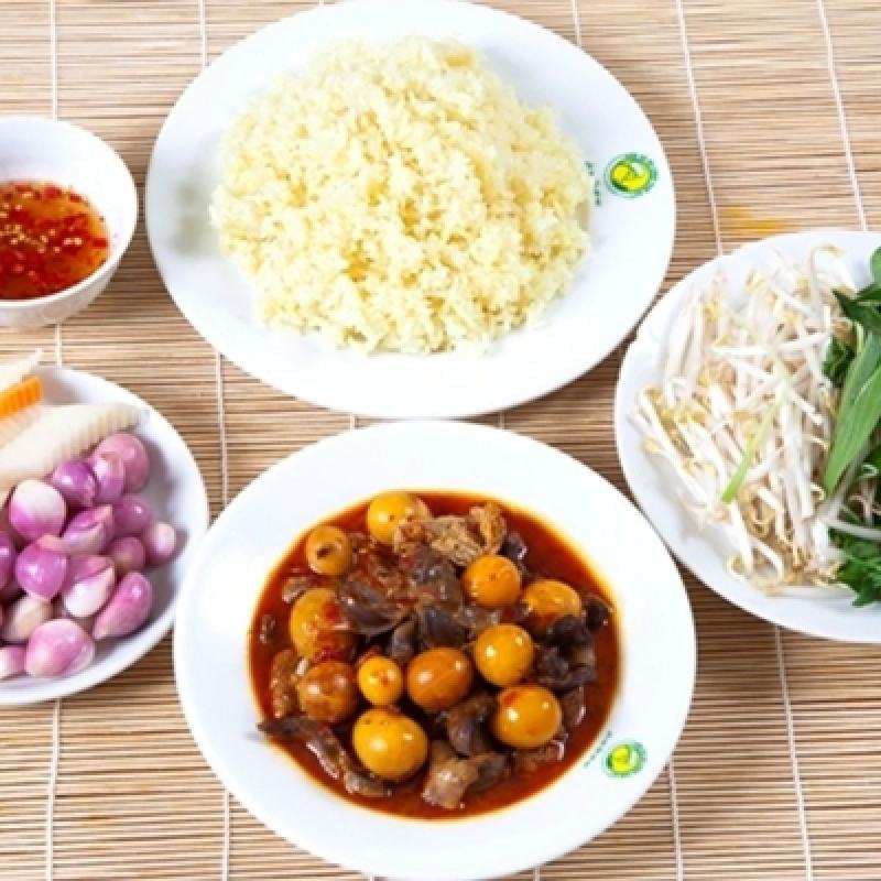 Ba Luan Tam Ky chicken rice