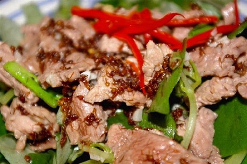 Stir-fried beef with ants