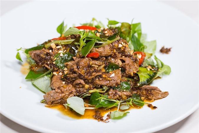Stir-fried beef with ants