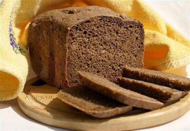 This is a traditional European bread, rich in fiber, very good for the heart as well as the digestive system.