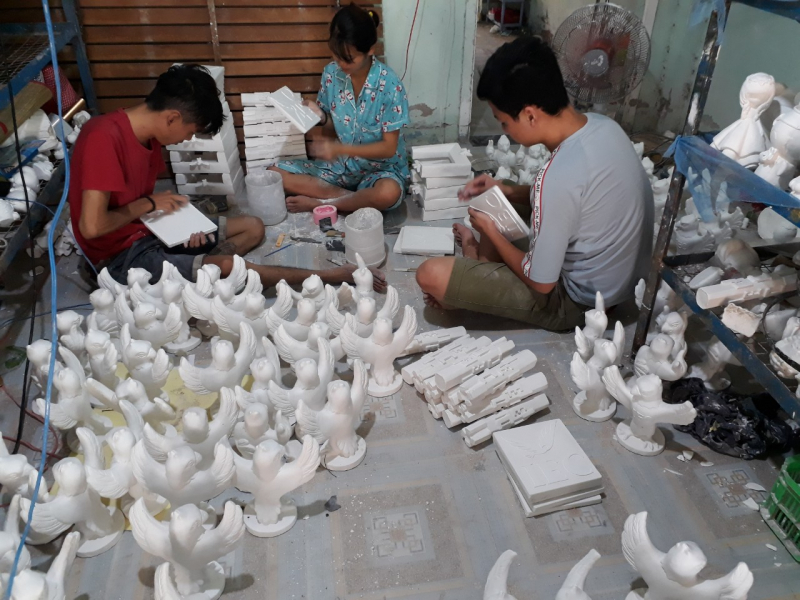 Saigon statue painting factory