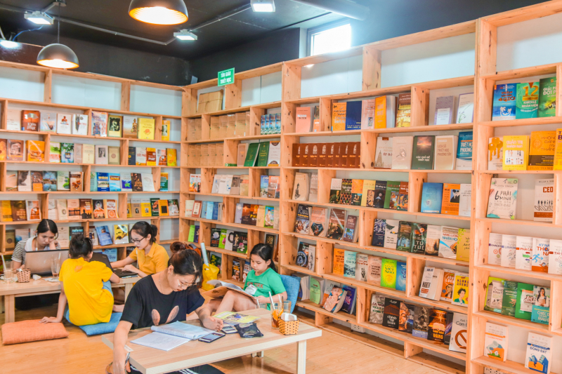 Biblio - Cafe Book Wei Nhu Kon Tum