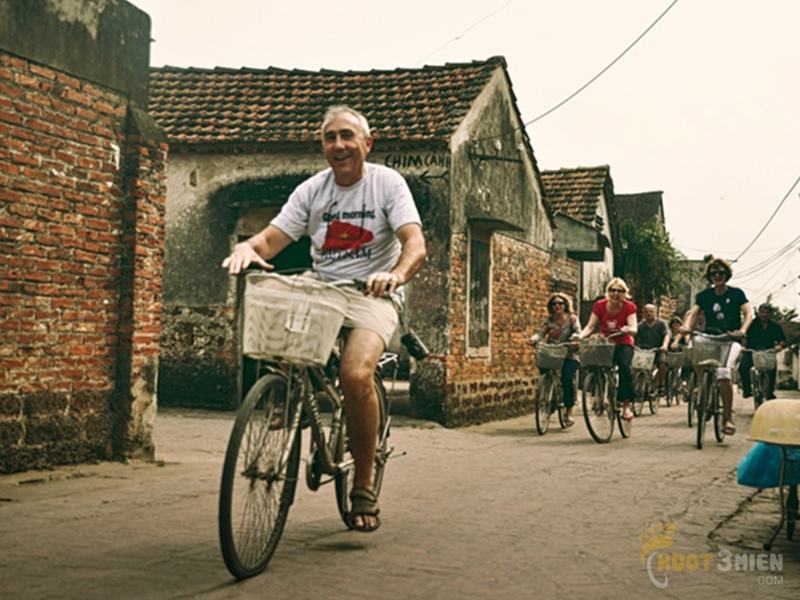 Duong Lam ancient village