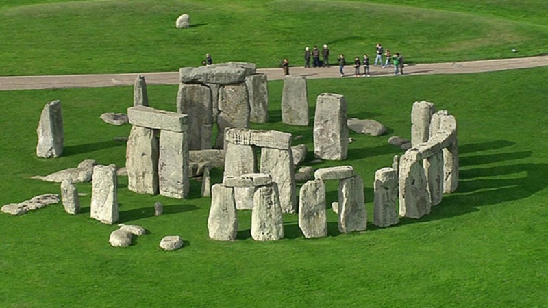 Stonehenge ancient stone beach attracts the attention of many tourists