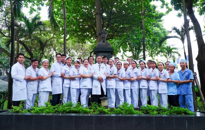 Doctor and nurse at the Department of Gastroenterology, Nguyen Tri Phuong Hospital