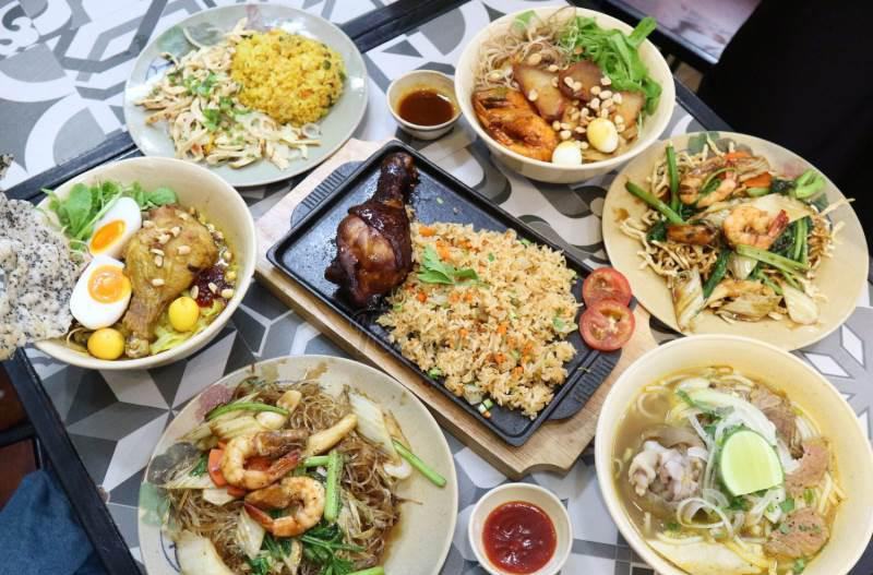 Moc Vi Quan - Quang Noodles & Hot Rice Plate