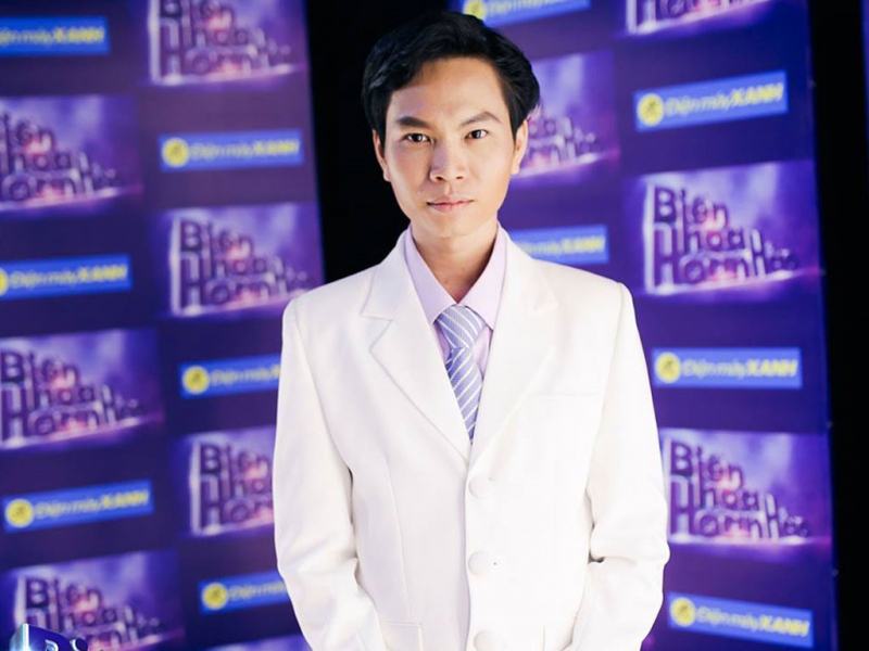 Singer Tran Quang Dai