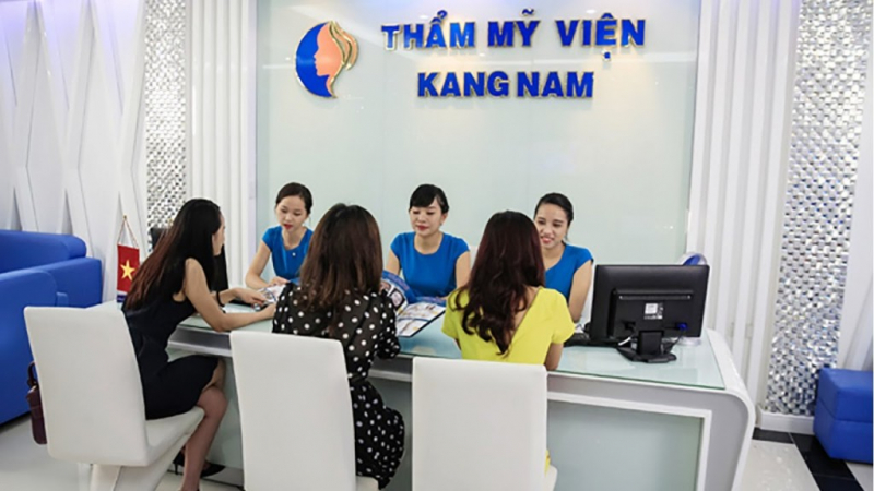 Kangnam Aesthetic Clinic has a team of experienced dermatology doctors to advise customers