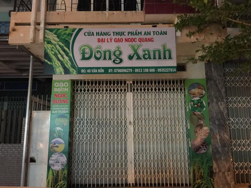 Dong Xanh clean food store