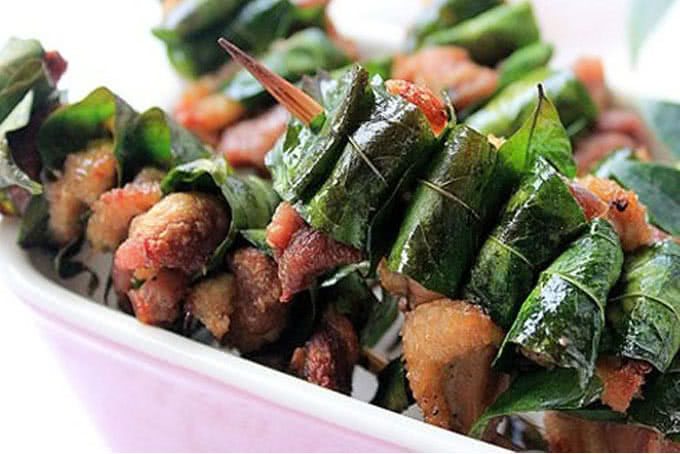 Grilled pork with honey leaves