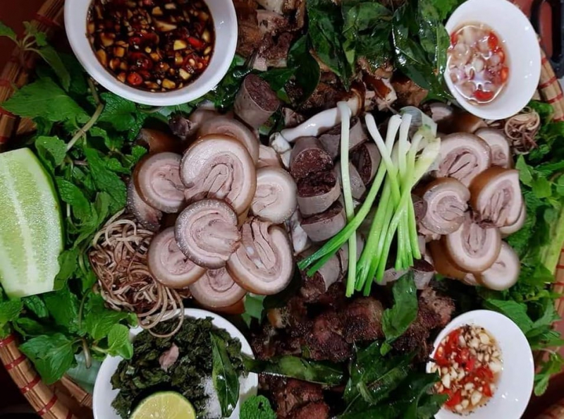 Hoa Ban Restaurant - Ban Pig Specialty