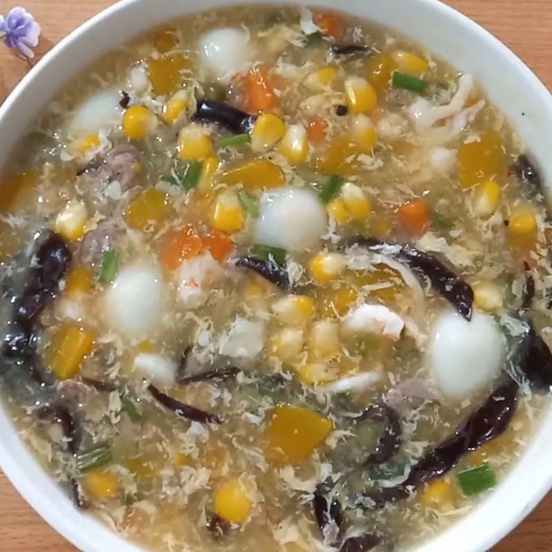 Seafood quail egg soup