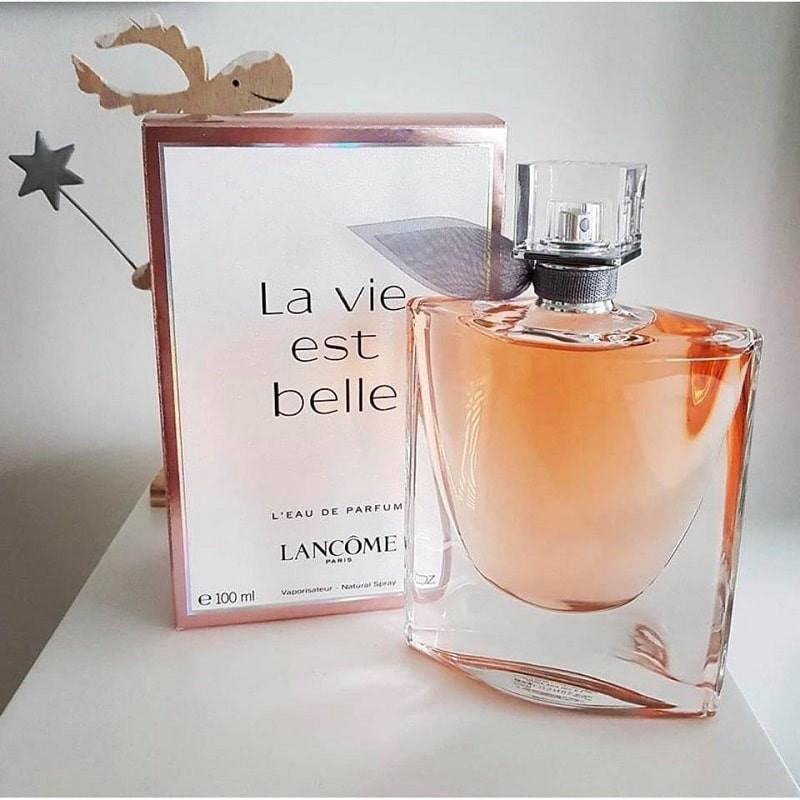 Lancome La Vie Est Belle is famous for its sweet, warm scent of vanilla.