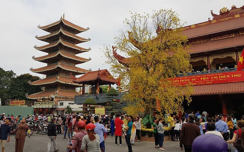 On Tet holiday, Vietnamese people often go to pagodas and temples to pray