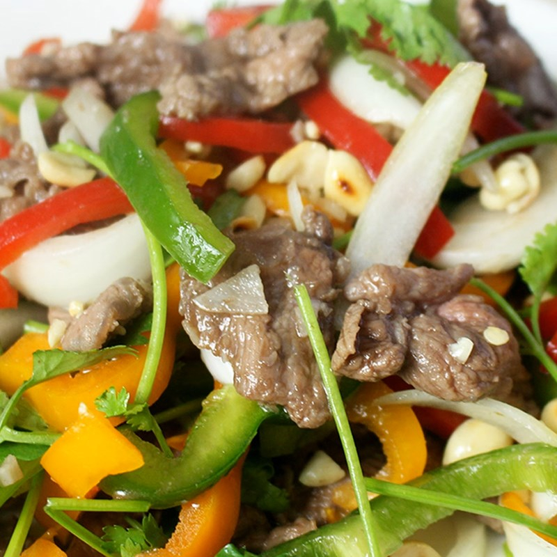 Beef and bell pepper salad