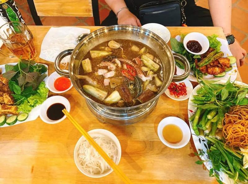 Delicious dishes at Quan Salt - Grilled Hot Pot