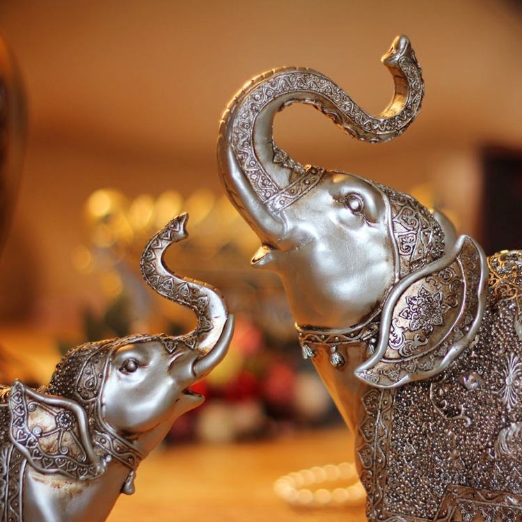 The mother-and-elephant pair symbol is meant as a wish for a smooth birth