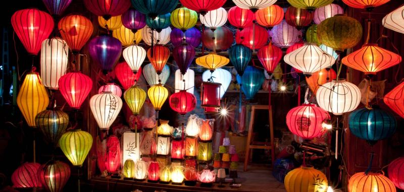 What souvenirs to buy in Hoi An?