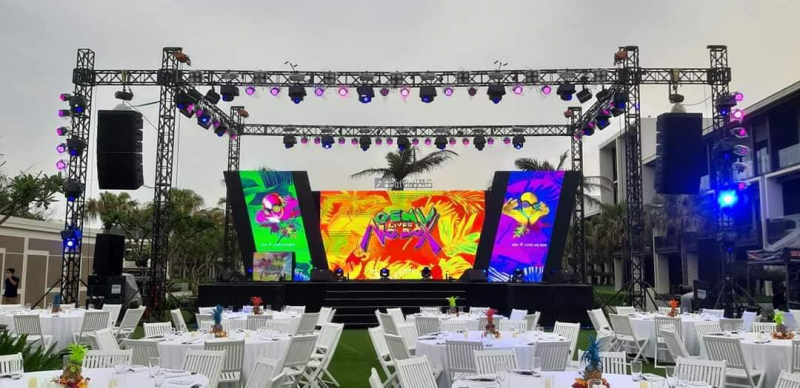 Stage design in Hoang Long