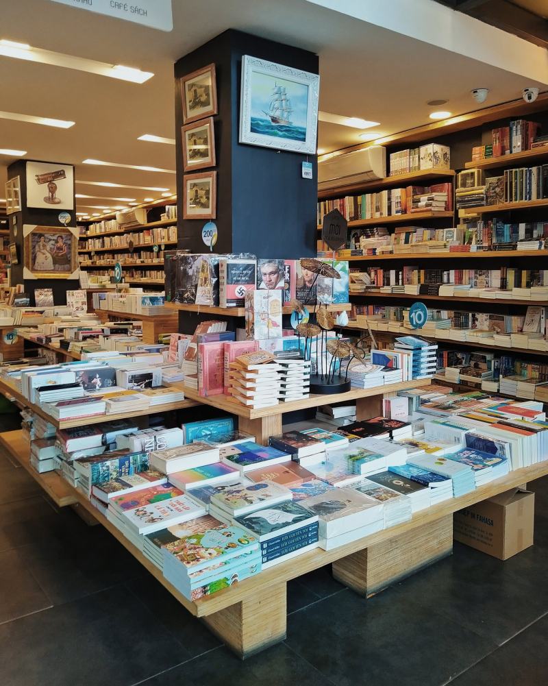 Bookstore Cafe Carp
