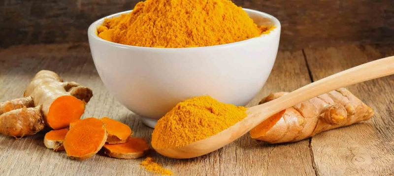 Curcumin in yellow turmeric has antioxidant effects, helps prevent cancer