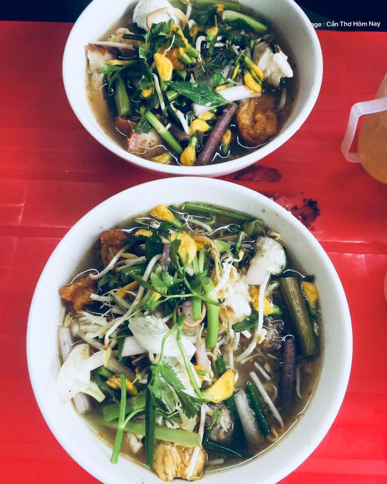 Hue Vien noodles with fish sauce