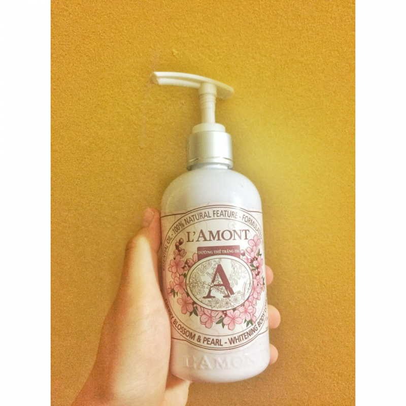 L'amont En Provence Cherry Blossom & Pearl Whitening Body Lotion