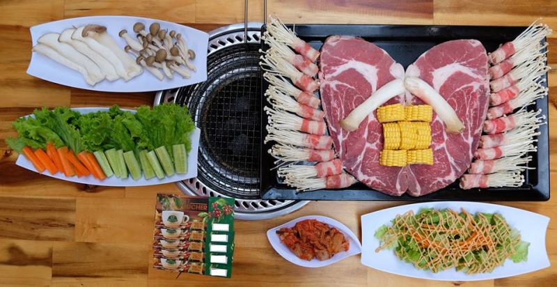 If you live near Can Tho University, but you want to eat hot pot or grilled food, think of Oppa