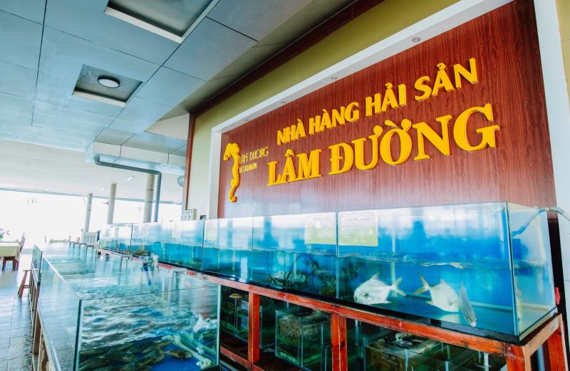Seafood is the main dish at Lam Duong Seafood Restaurant