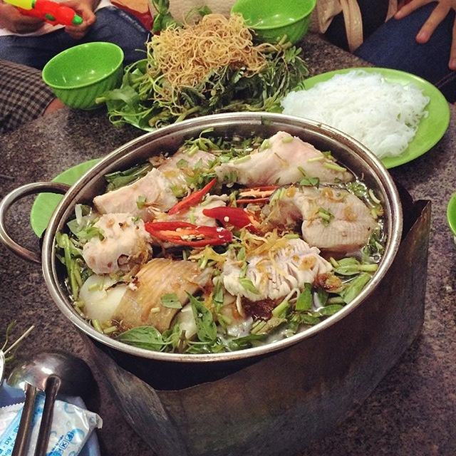 Ut Muoi Fish Hotpot is a famous place to eat in Vung Tau