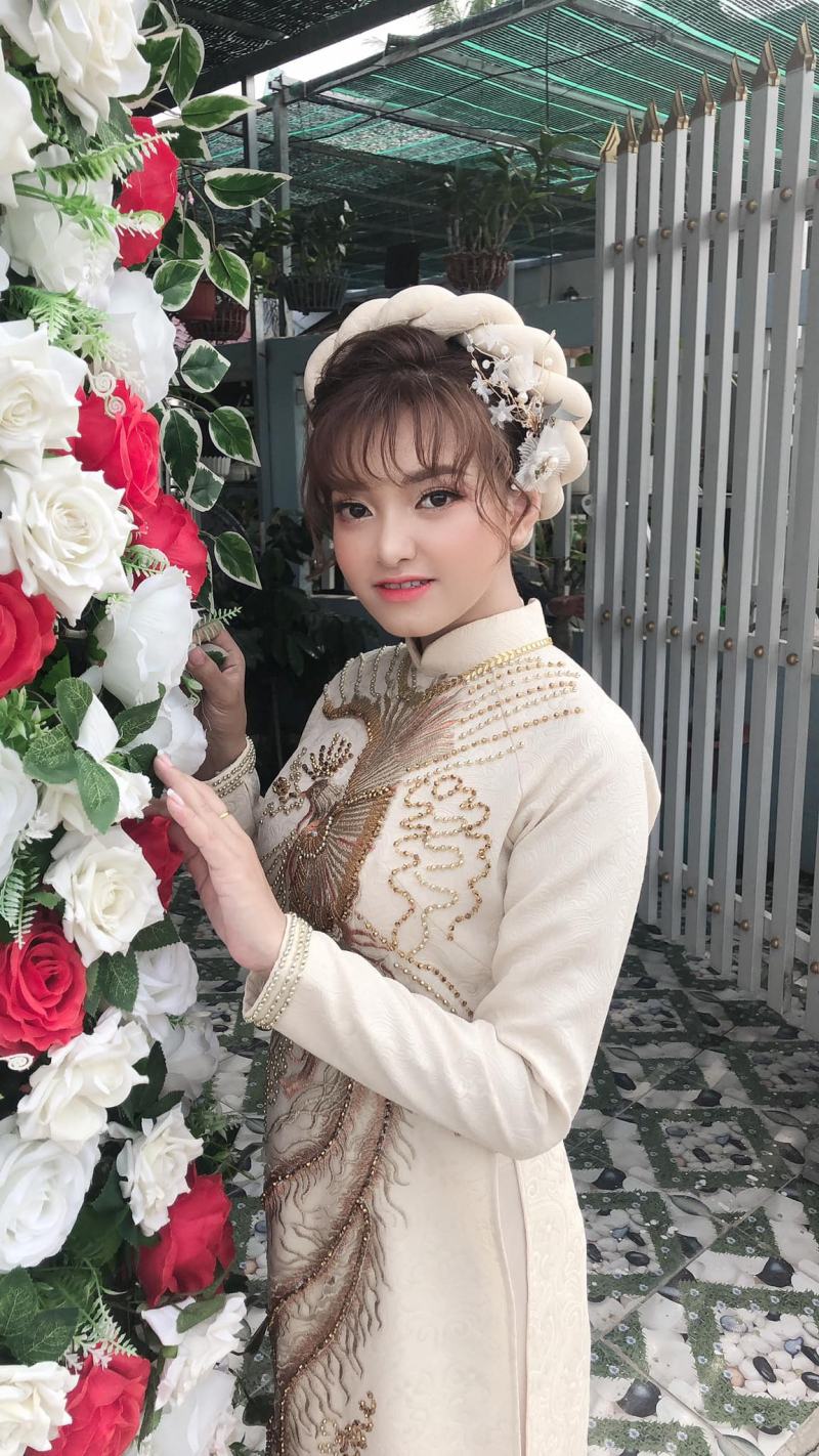Hana Tran Wedding Dress
