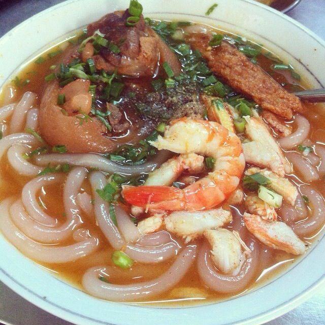 Co Sa Fish Cake & Noodle Soup