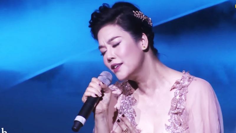 Singer Thu Phuong